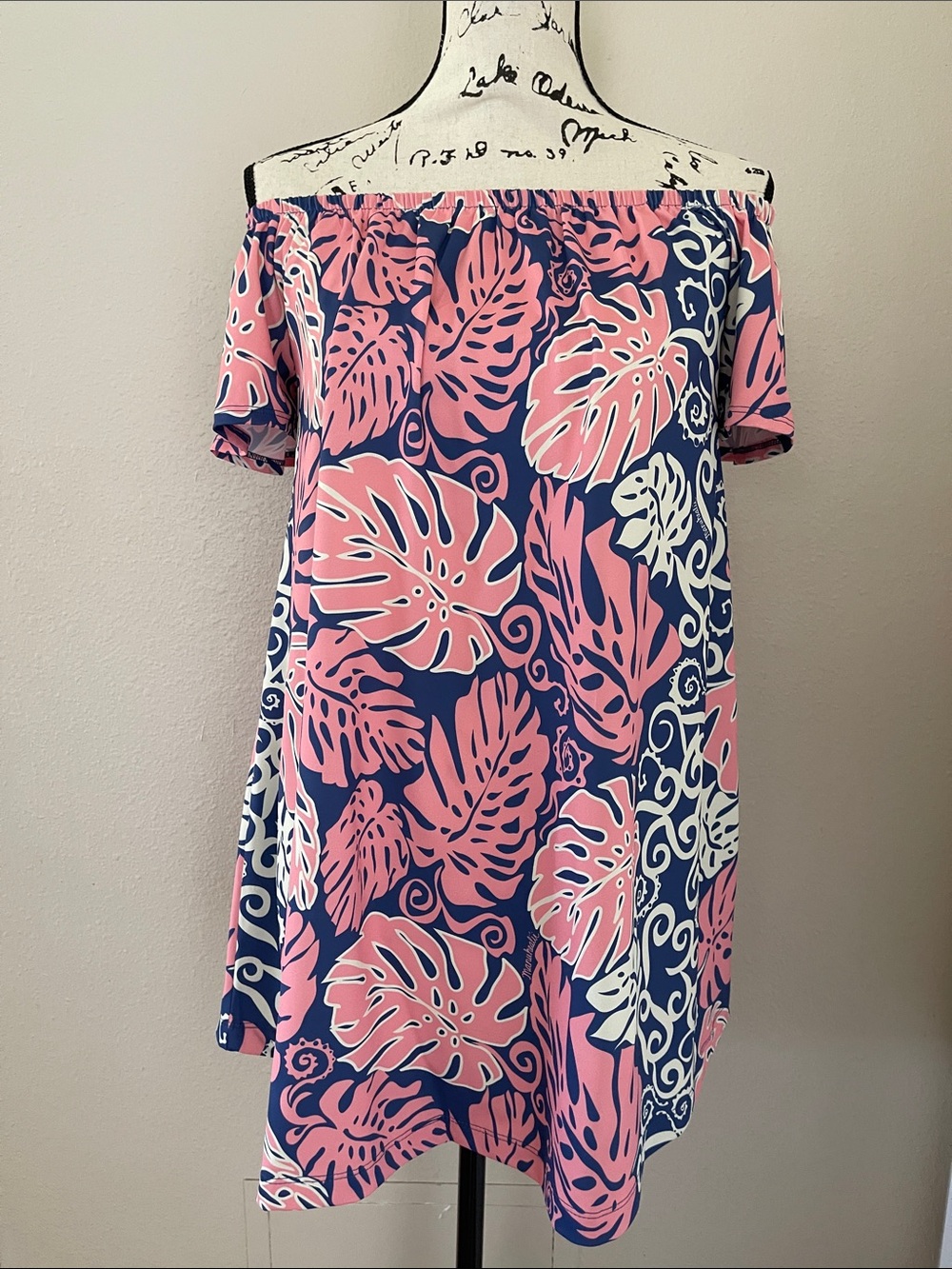 NWT Manuhealii Ululani Dress Mānoa Monstera Coral Coast S